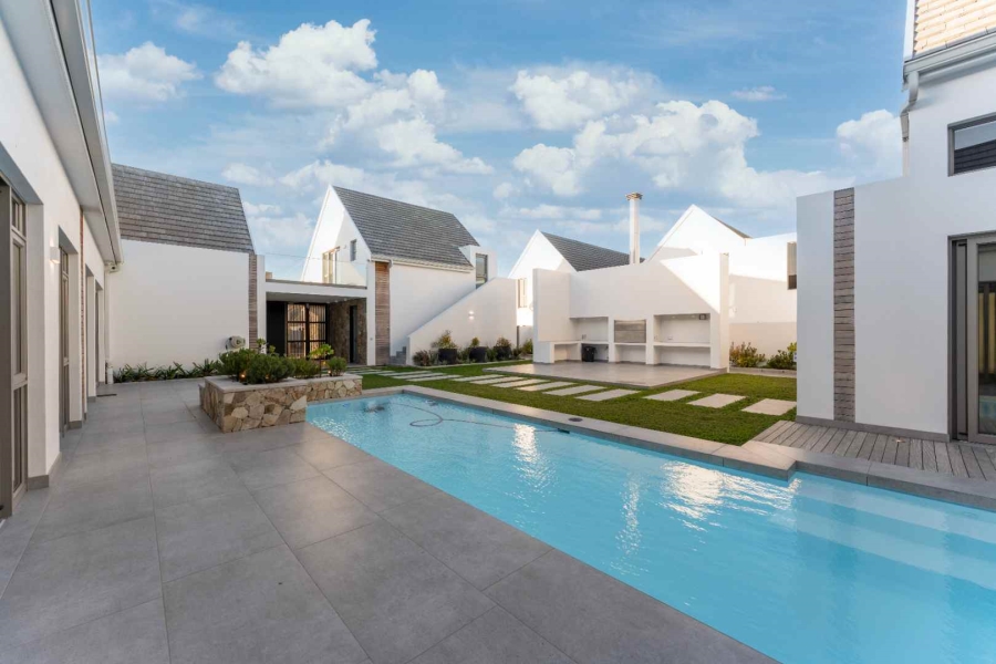 6 Bedroom Property for Sale in Canals Eastern Cape